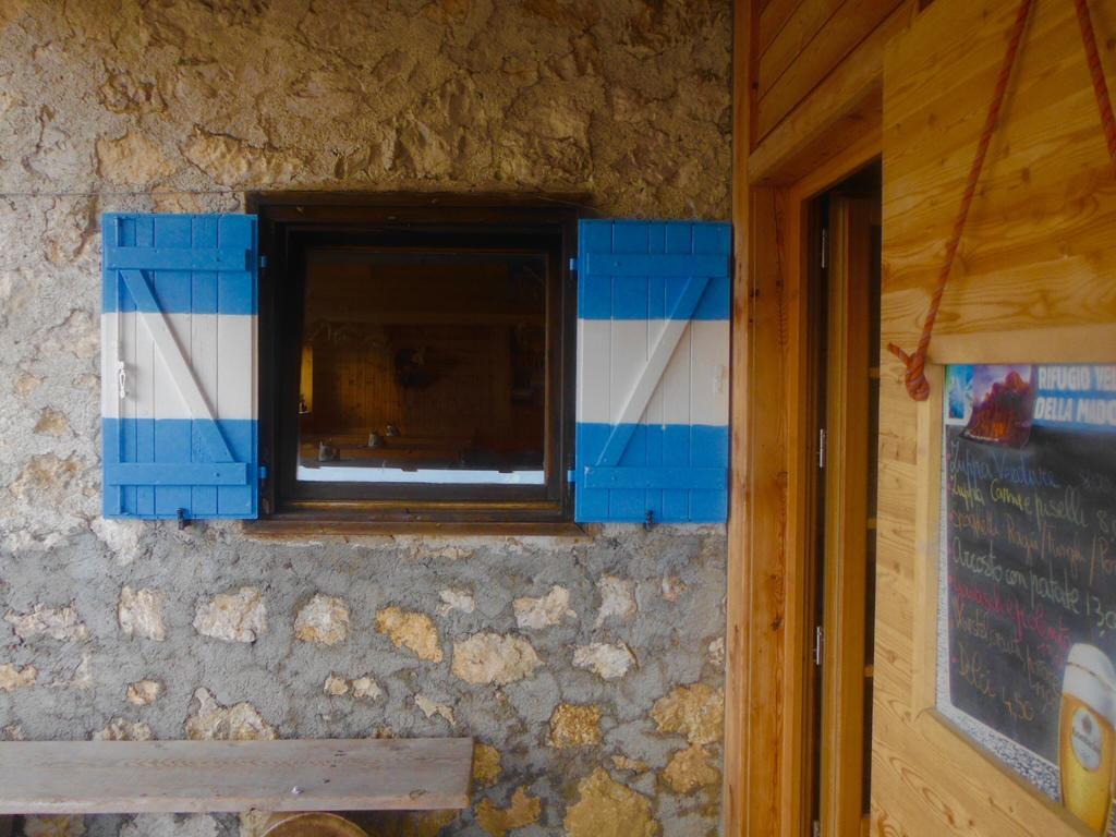 מלון סן מרקו די קסטרוזה Rifugio Velo Della Madonna מראה חיצוני תמונה
