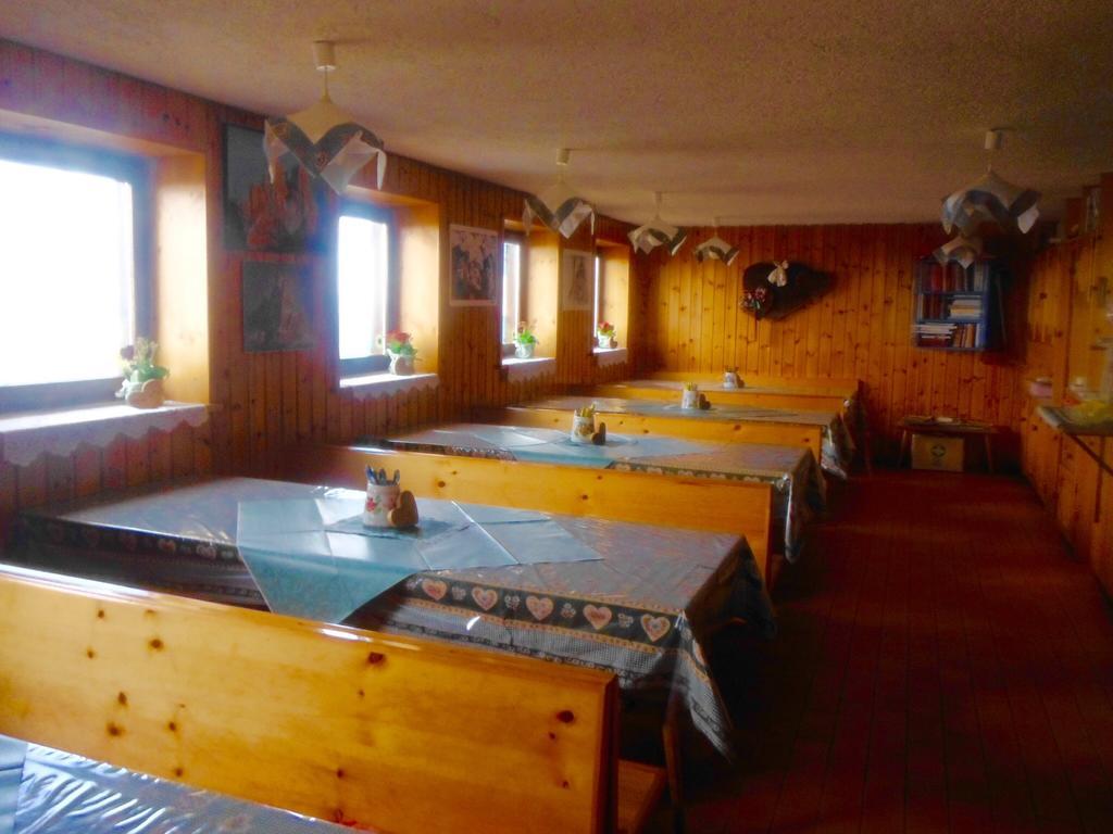 מלון סן מרקו די קסטרוזה Rifugio Velo Della Madonna מראה חיצוני תמונה